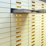 Wertgegenstände und Dokumente sicher aufbewahren: An der Wedeler Landstraße 41 sind noch Schließfächer frei. (Foto: Haspa)