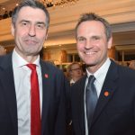 Thomas Sobania und Jan-Erik Schuldt von der Haspa  © Helmut Schwalbach