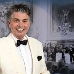 Karl-Heinz Wellerdiek führt durch den Abend