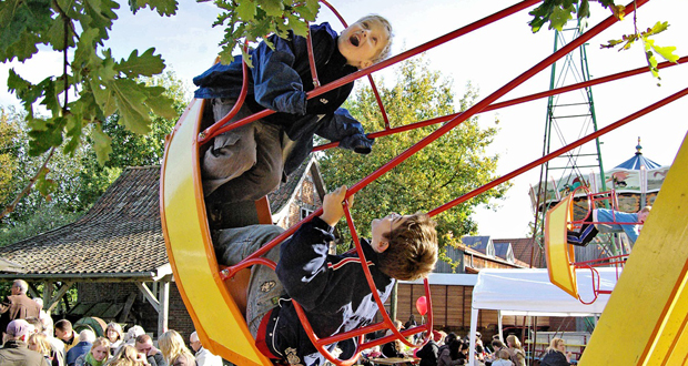 Fahrgeschäfte und Schausteller wie früher (Foto: FLMK)
