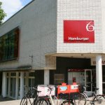 Im Hamburger Konservatorium lernen Groß und Klein neben Musikinstrumenten auch verschiedene Stile kennen von Jazz bis Popularmusik