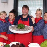 Das Team vom Blankeneser Fischhuus servierte den köstlichen Matjes.