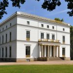 Das Jenisch Haus eignet sich perfekt für sommerliche Lesungen Foto: SHMH