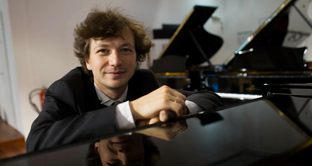 Pianist Mikhail Mordvinov (Foto: Thomas Peter)