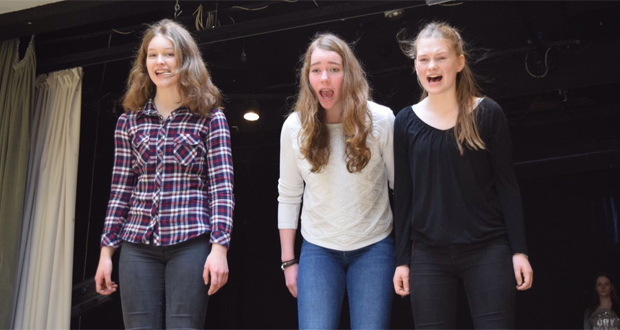 Ich erhebe meine Stimme - Das Musikprofil arbeitet am stummen Musiktheaterstück. Foto: STS Blankenese