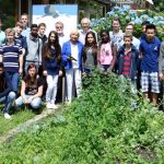 Dagmar Berghoff besucht Schulgarten-Projekt in Eidelstedt. Foto: NABU