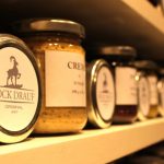 Soulkitchen Star Adam Bousdoukos eröffnet Feinkostgeschäft in der Schanze