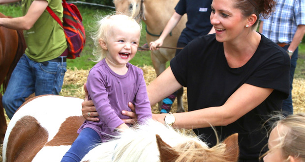 Das Hoffest bietet gerade den Kleinen viele spaßige Aktivitäten (Foto: Dreysse.com)