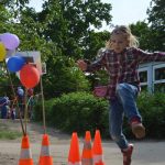 Lilly Sauerbier beim Tier-Weitsprung