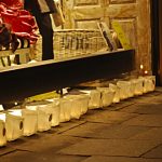 Die vielen Windlichter bringen die Waitzstraße zum leuchten