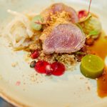 Sterneköche beeindruckten die rund 600 Passagiere und Gäste mit vielfältigen Kreationen (Foto: Christian Wyrwa)