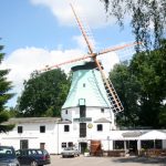 In der Osdorfer-Mühle ist seit 1991 das Restaurant Don Quichotte beheimatet