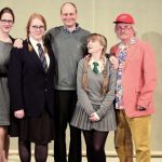 Aus dem schüchternen Leonard wird die forsche Tante Myrtle