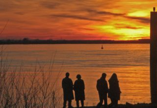 Coronavirus Sonniges Wetter Sorgt Fur Menschenansammlungen Kloenschnack