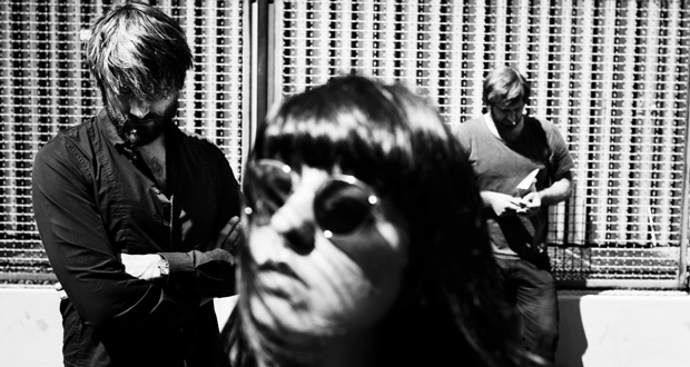 Meryem Kilic (voc, git/bass, keys), Michael Fromme (drums, keys) und Dirk Häfner (git) sind pretty mery k