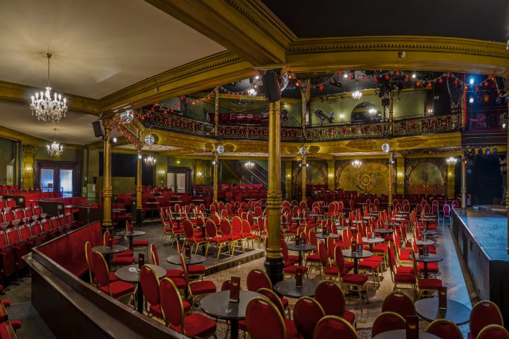 Das Schmidt hat drei Theater. Das Schmidts Tivoli ist ienes davon und zudem eines der schönsten Theater Hamburgs.