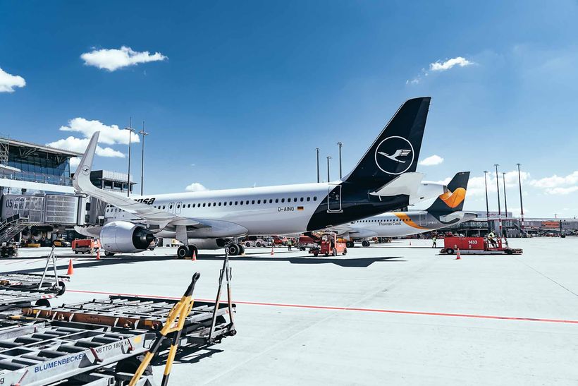 Die Airlines werden vom Airport Hamburg dazu verpflichtet, moderne Maschinen einzusetzen, die weniger Fluglärm und Abgase verursachen. // Foto: Oliver Sorg