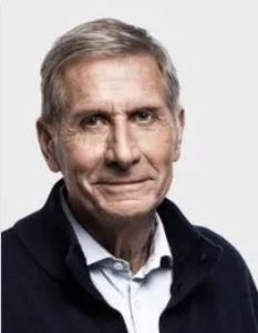Ulrich Wickert liest aus seinem neuen Buch "Salut les amis". // Foto: Markus Tedeskino Herbstlese Blankenese