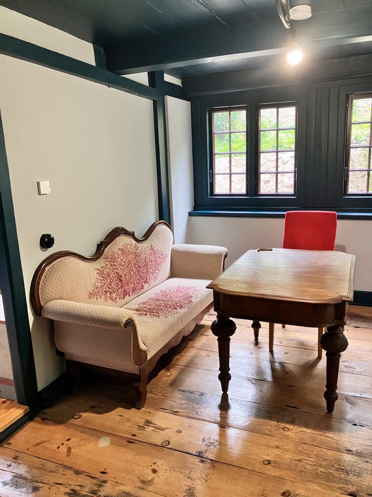 Originalgetreue Zimmer im Fischerhaus zeigen, wie dort früher gewohnt wurde.