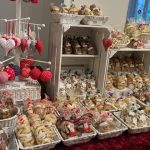 Der Weihnachtsbasar in Rissen lockt mit Gebäck und Kunsthandwerk. /7 Foto: Johannesgemeinde Rissen
