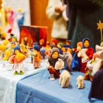 Die Besucher können sich beim Martinsmarkt auf handgefertigte Puppen, Schmuck, Keramik und festliche Weihnachtsdekorationen freuen. // Foto: Waldorfschule