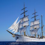 Das Segelschulschiff „Gorch Fock“ im August 2023 vor der Küste Spaniens. // Foto: Bundeswehr/Marcel Kröncke