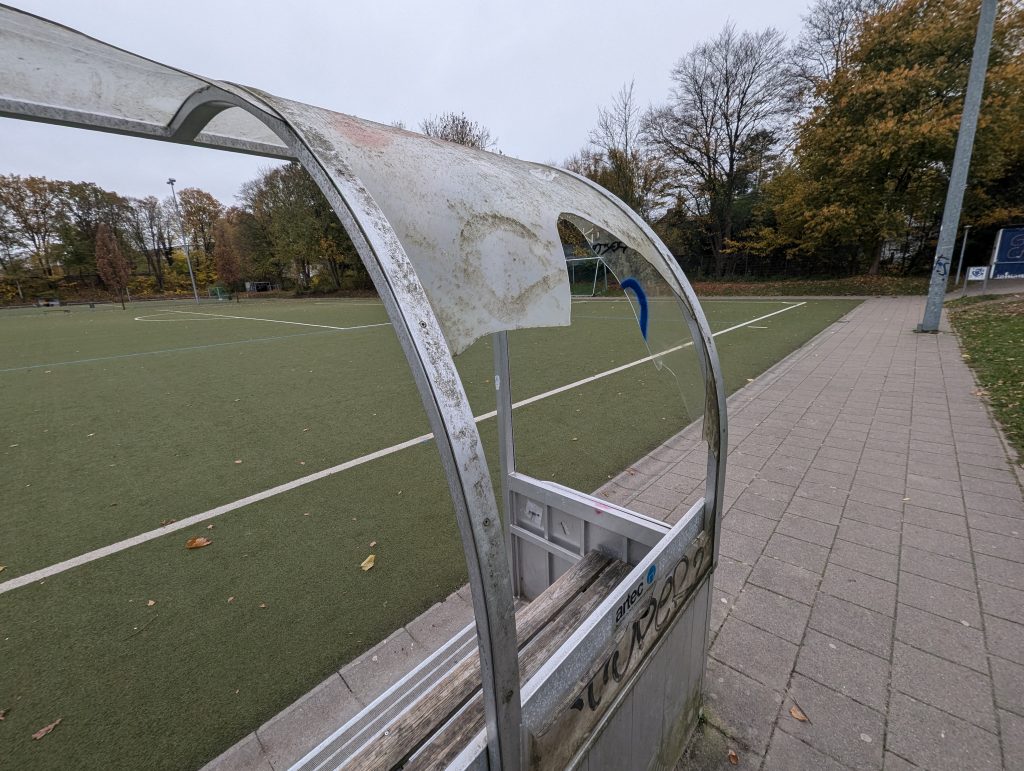 Ein wieteres beispiel für die marode Infrastruktur auf dem Bezirkssportplatz Dockenhuden.