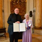 Kultursenator Dr. Carsten Brosda und Margot Reinig.