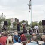 Eine band musiziert beim Asphaltsprenger Festival 2024