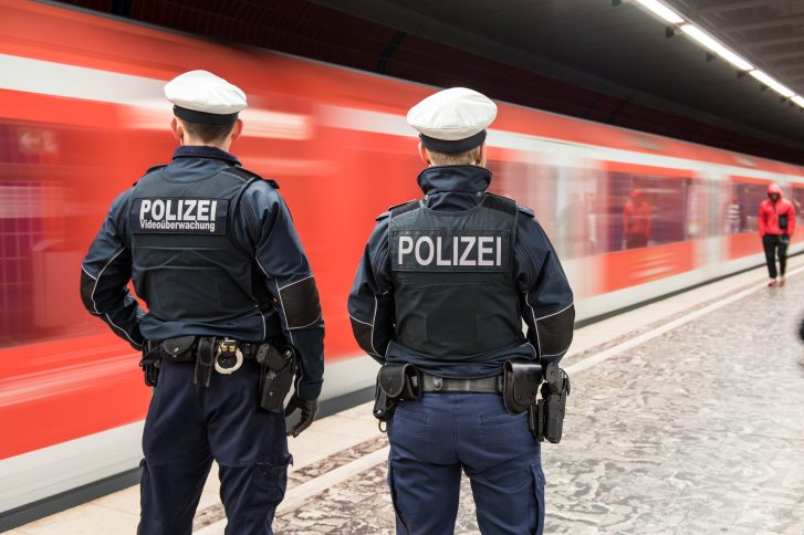 Eine Streife der Bundespolizei nahm den Verdächtigen in Blankenese fest. ( Symbolfoto) // Foto: Bundespolizei