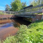 Die beliebte Fahrrad- und Fußgängerbrücke weißt derzeit gefährlich Mängel auf. // Stadt Wedel