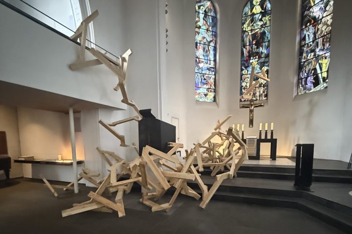 Die Installation "The Cloud" des weltbekannten Künstlers und Architekten Kengo Kuma wurde von Studierenden der HafenCity Universität und der Universität Krakau für diese Ausstellung angepasst.