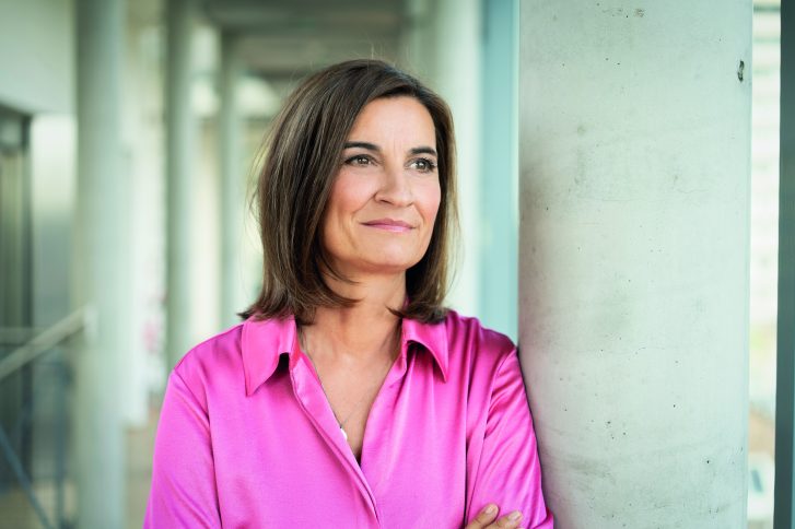 Moderatorin Inka Schneider // Foto: NDRJanis Röhlig