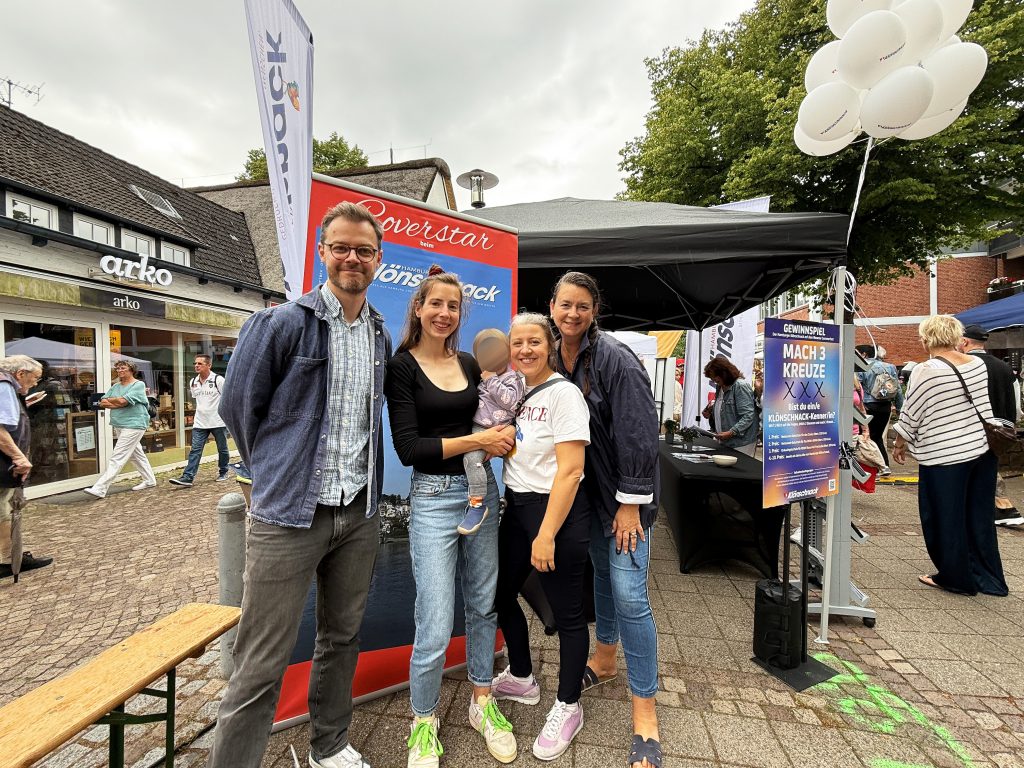 Das KLÖNSCHNACK-Team beim Rissener Sommerfest