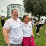 v.l.: Initiatorin Verena Heyer (stellvertretende Stadtpräsidentin) und Bürgermeisterin Julia Fisauli-Aalto // Foto: Stadt Wedel