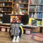 Melanie Peters, Inhaberin der Buchhandlung Bücherfuchs in Rissen, lädt regelmäßig Kita- und Schulgruppen in ihr Geschäft ein. Ihr Ziel: Spaß an Büchern und Lesen zu wecken.