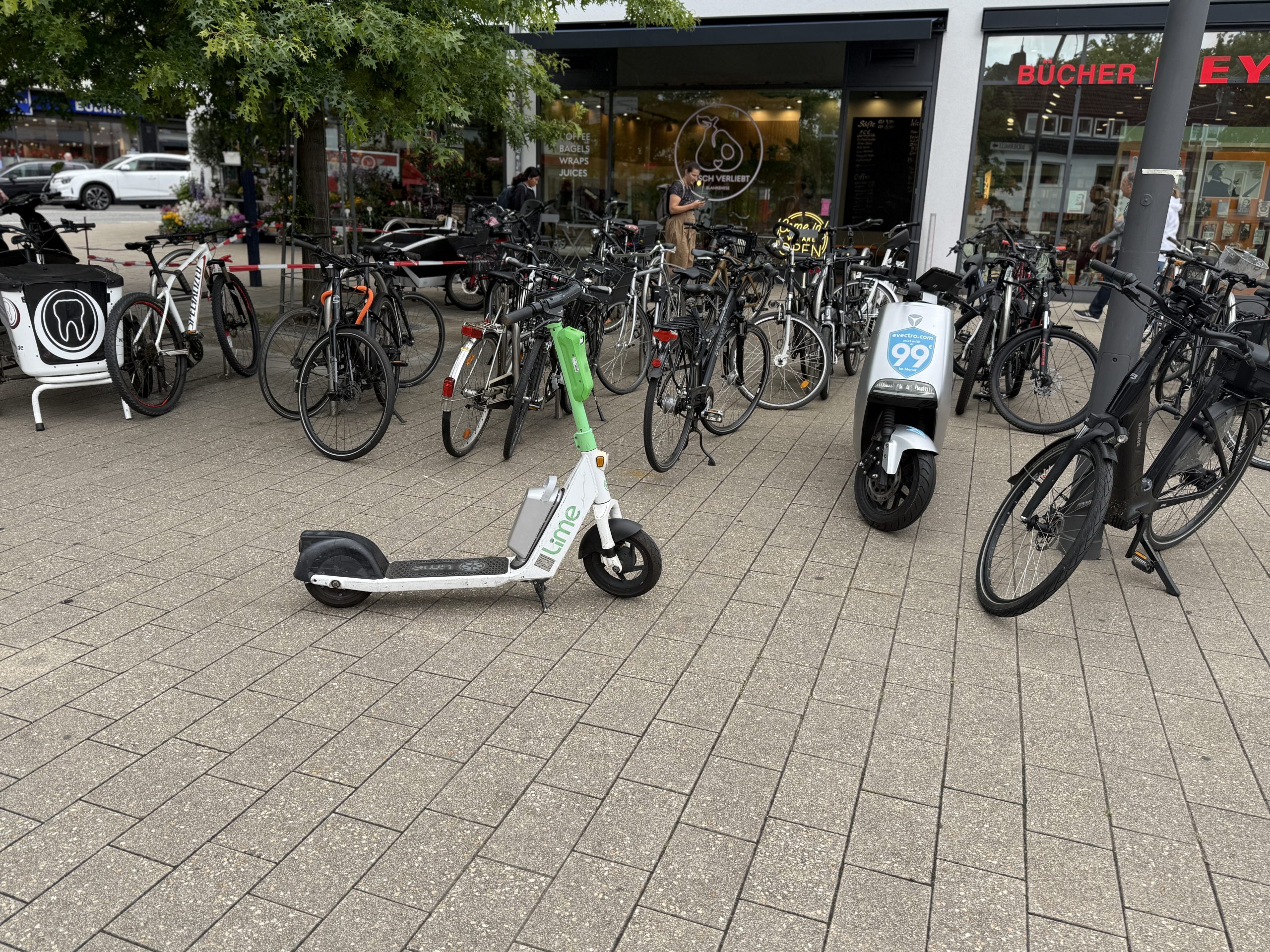 Der Verkehrsmix auf Hamburgs Straßen wird immer größer. Dies bringt mehr Mobilität und mehr Gefahrenquellen.