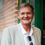 Der Autor und Medienexperte Sören Bauer erzählt in seinem neuen Buch, wie er nach einer schmerzhaften Trennung den Weg zurück zu Zuversicht und Lebensfreude fand. // Foto: Sören Bauer