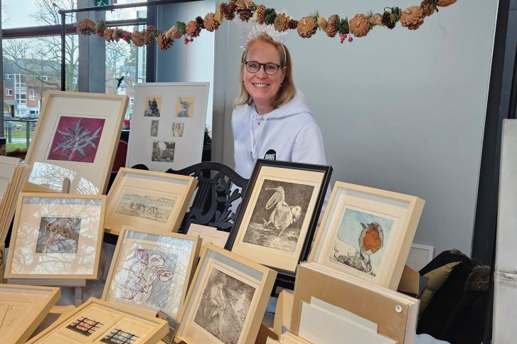 Künstlerin bei Kunstadvent 2024