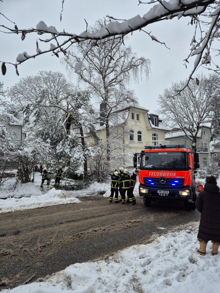 Feuerwehr im Dauereinsatz.